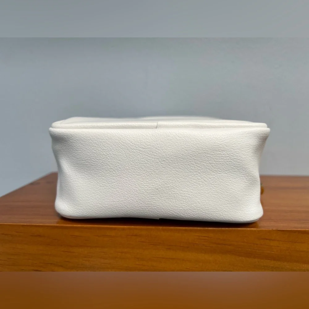 BATH & BODY WORKS Unicorn White Gold Purple Pink Cosmetic Bag Used Spot Inside